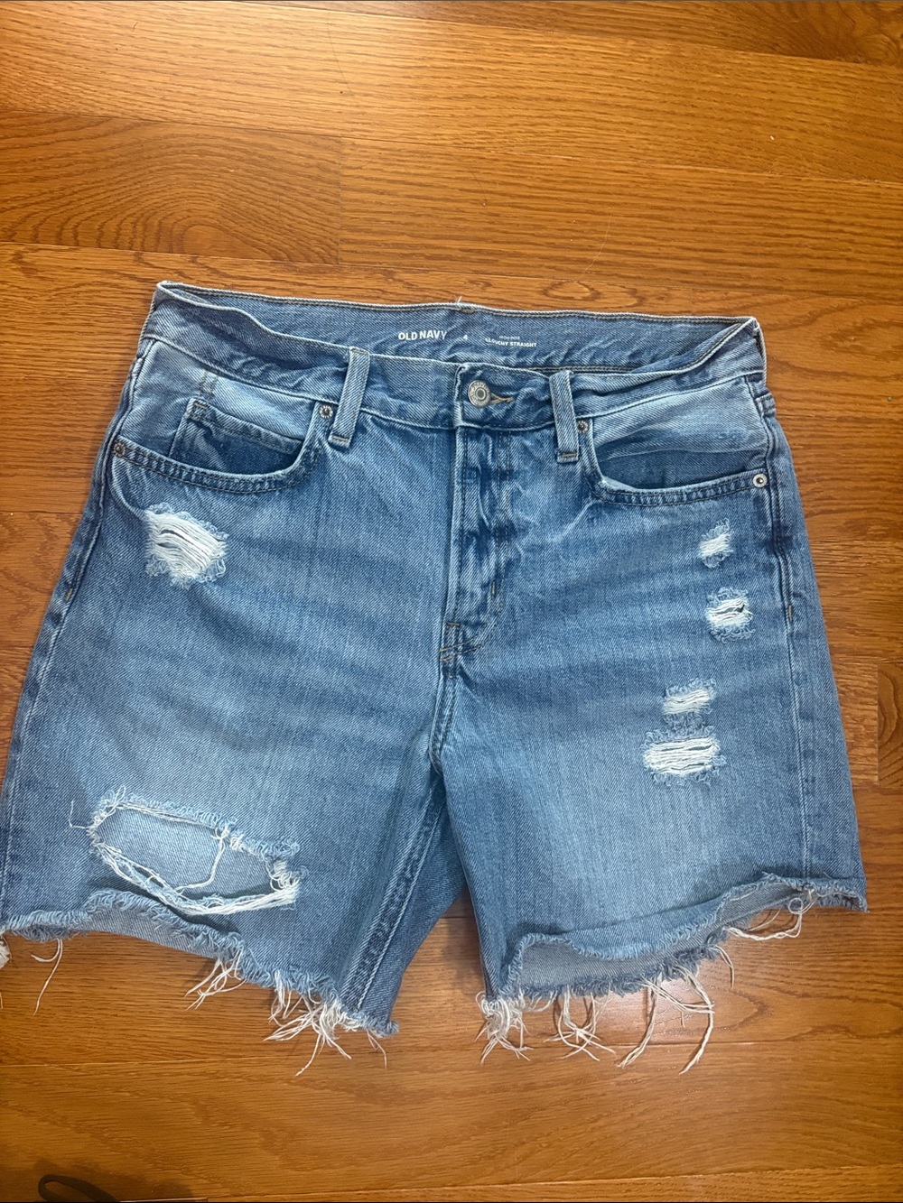 Old Navy Women's High-Ride Slouchy Straight Denim Shorts - Medium Blue, sz 4